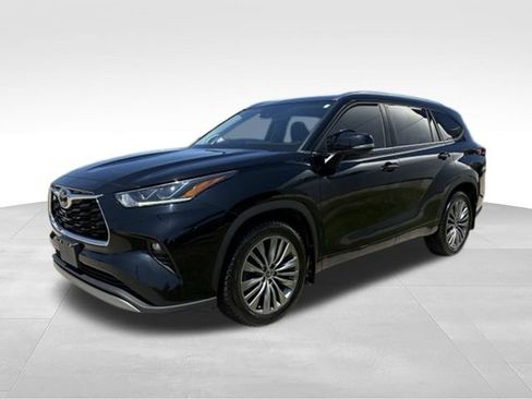 Used 2020 Toyota Highlander Platinum AWD/4WD image 9
