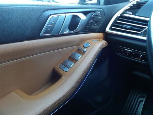 Used 2021 BMW X7 xDrive40i w/ Parking Assistance Package image 28