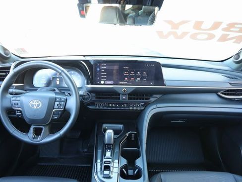 Certified 2025 Toyota Crown Signia w/ Advanced Technology Package image 11