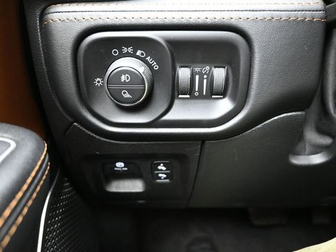 Used 2022 RAM 1500 Limited image 17