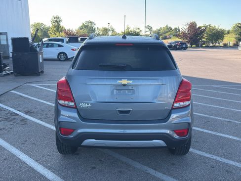 Used 2019 Chevrolet Trax LT w/ LT Convenience Package FWD image 4