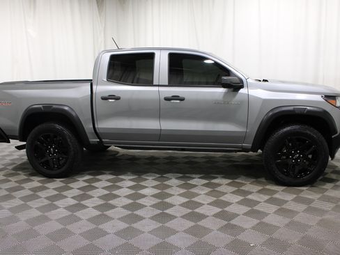 Used 2025 Chevrolet Colorado Trail Boss AWD/4WD image 29