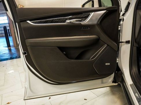 Used 2024 Cadillac XT6 Premium Luxury w/ Technology Package image 25