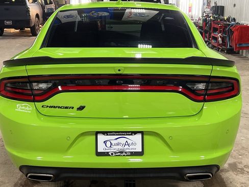 Used 2023 Dodge Charger SXT w/ Blacktop Package image 7