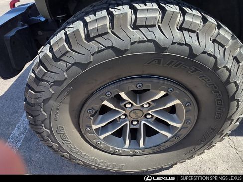 Used 2020 Jeep Gladiator Rubicon AWD/4WD image 6
