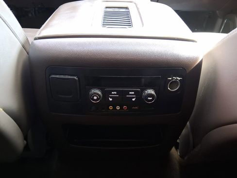 Used 2015 GMC Yukon Denali w/ Open Road Package RWD image 21