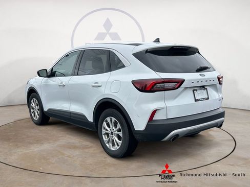 Used 2023 Ford Escape Active AWD/4WD image 5