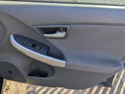 Used 2011 Toyota Prius image 16