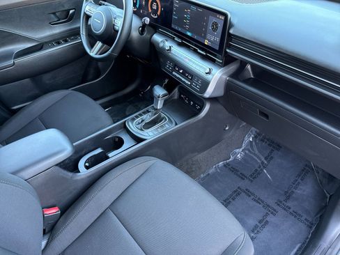 Used 2025 Hyundai Kona SEL image 15