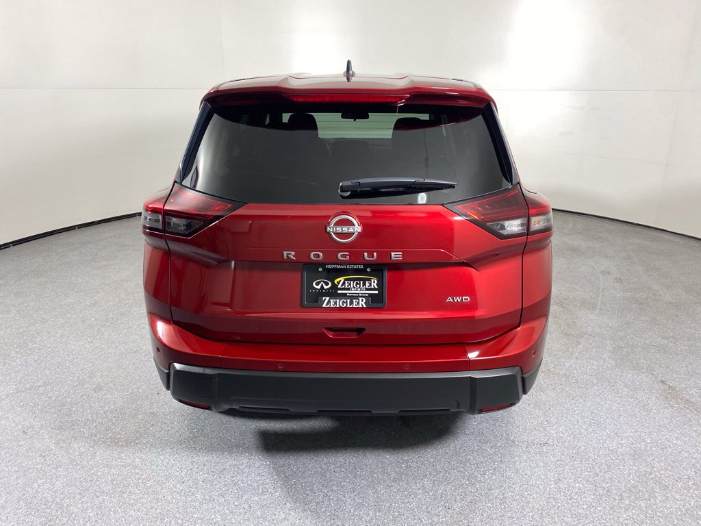 Used 2025 Nissan Rogue S AWD/4WD image 6
