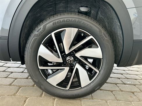 New 2026 Volkswagen Atlas SE image 47