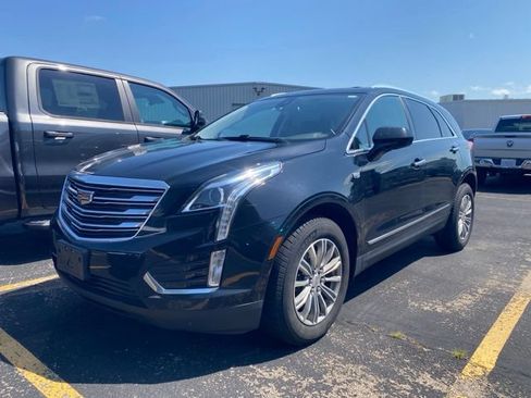 Used 2017 Cadillac XT5 Luxury w/ Driver Awareness Package AWD/4WD image 18