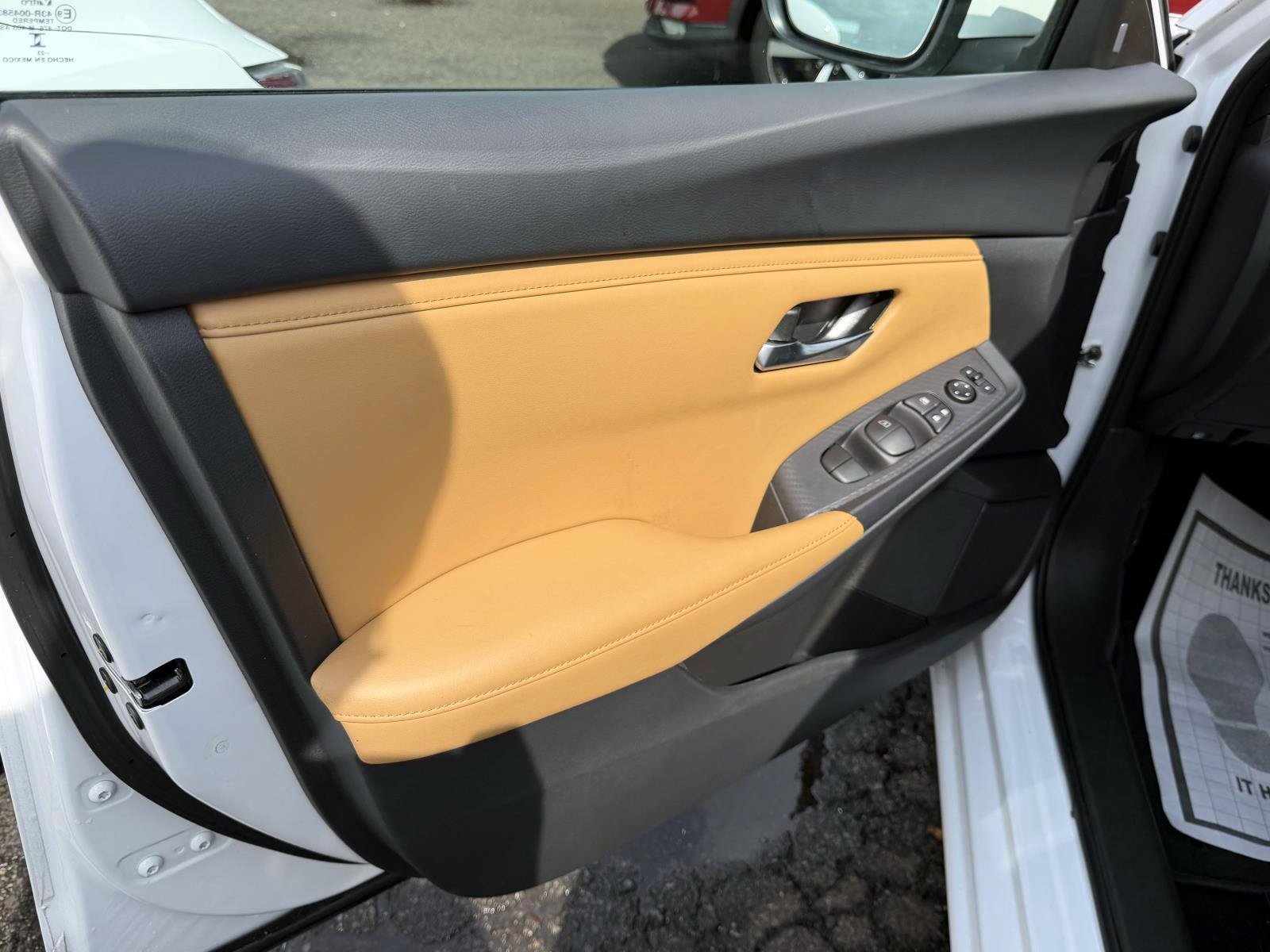 Used 2023 Nissan Sentra SV w/ SV Premium Package FWD image 14