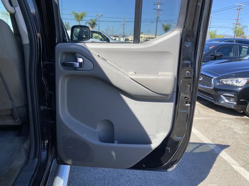 Used 2018 Nissan Frontier SV image 20
