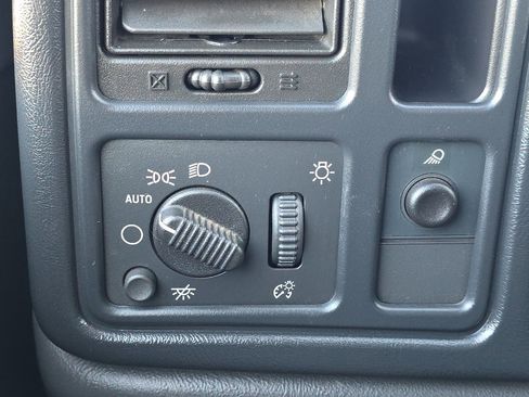 Used 2006 Chevrolet Silverado 3500 W/T w/ Skid Plate Package image 33