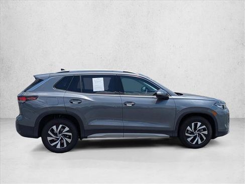 Certified 2025 Volkswagen Tiguan S FWD image 4