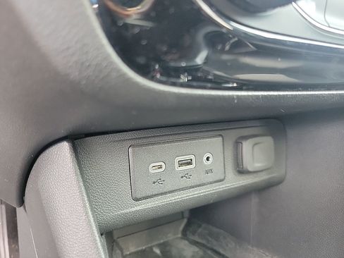 Used 2023 Buick Encore GX Essence w/ Experience Buick Package image 33