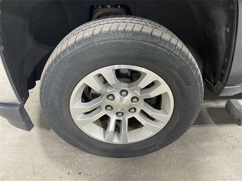 Used 2018 Chevrolet Silverado 1500 LT w/ All Star Edition image 22