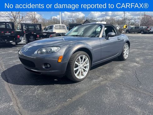 Used 2008 MAZDA MX-5 Miata Grand Touring w/ Premium Pkg image 2