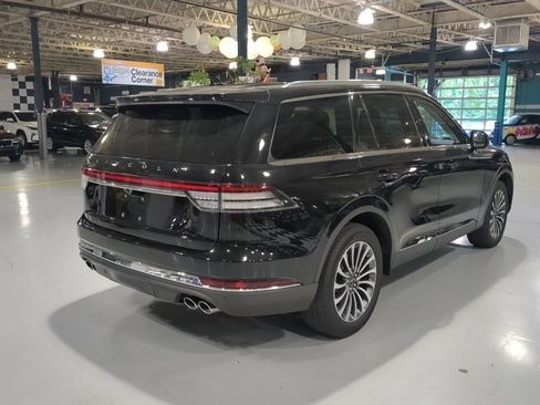 Used 2024 Lincoln Aviator AWD w/ Premium Package image 8