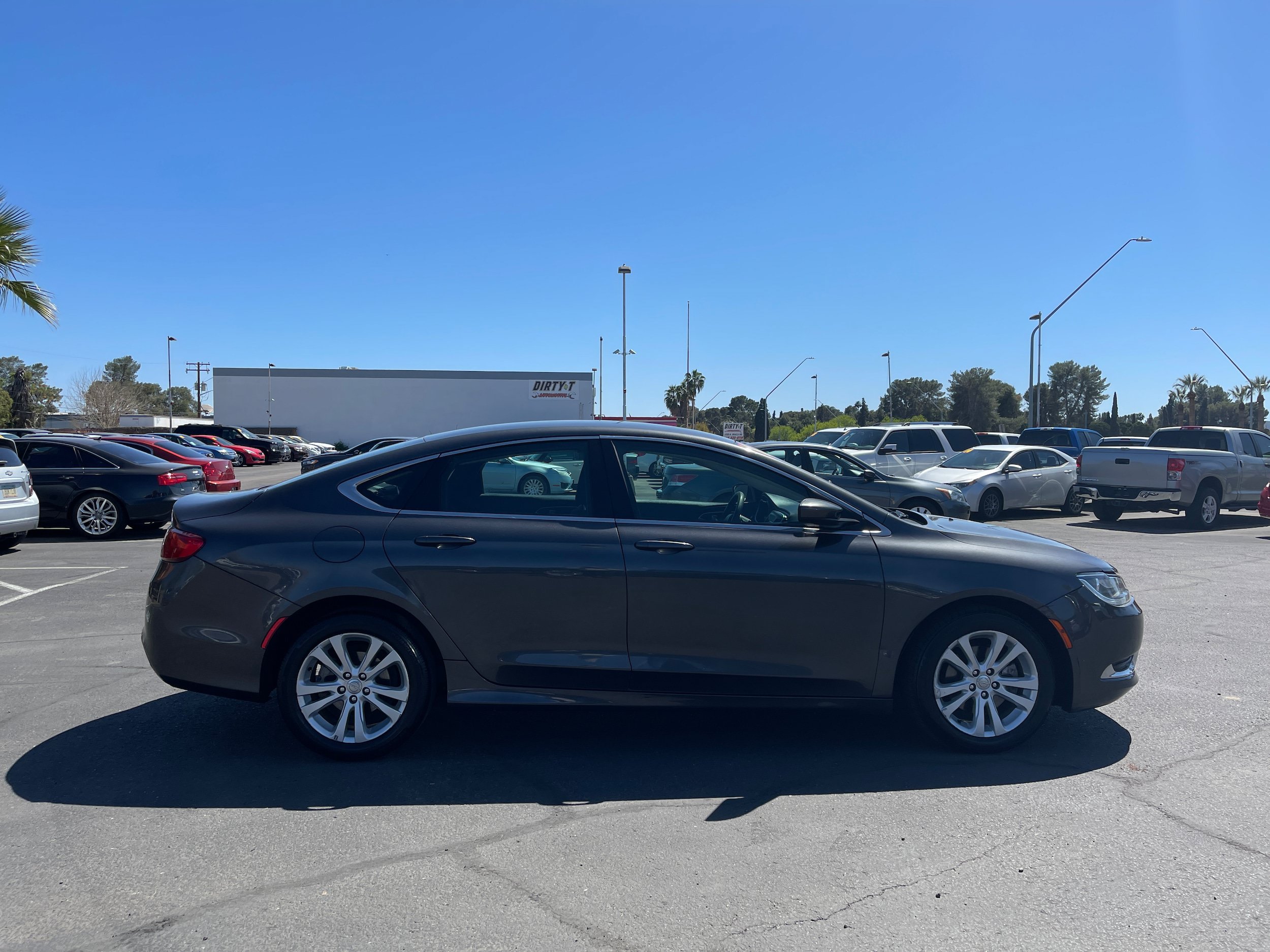 Used 2016 Chrysler 200 Limited FWD image 6