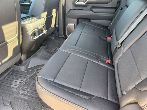 Used 2024 GMC Sierra 2500 Denali w/ Denali Reserve Package image 29