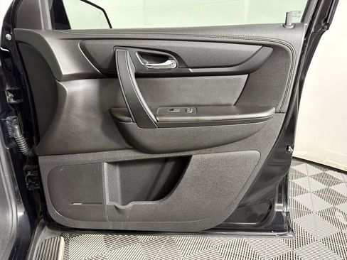 Used 2016 Chevrolet Traverse LT image 12