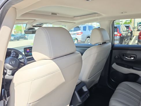 Certified 2024 Honda HR-V EX-L image 10