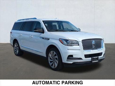 Certified 2022 Lincoln Navigator L Reserve image 7