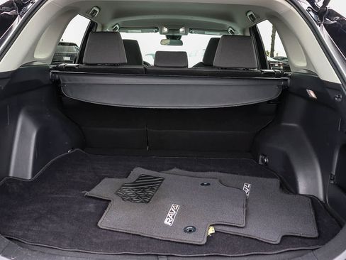 Used 2022 Toyota RAV4 XLE w/ Carpet Mat Package (TMS) AWD/4WD image 24