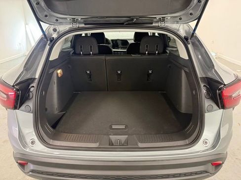 New 2026 Chevrolet Trax LS w/ LS Convenience Package FWD image 8