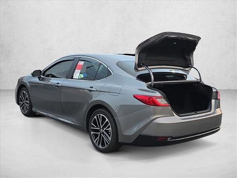 New 2026 Toyota Camry XLE image 7