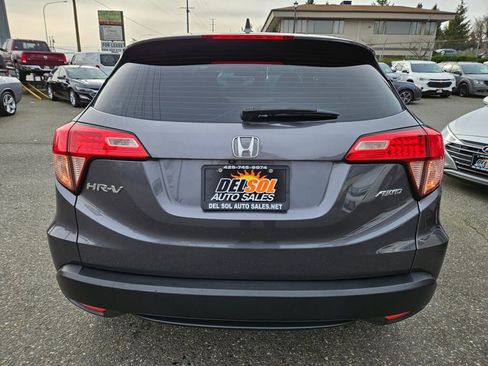 Used 2018 Honda HR-V LX image 13