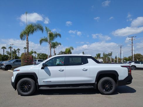 Used 2026 Chevrolet Silverado EV LT w/ Plus Package image 2
