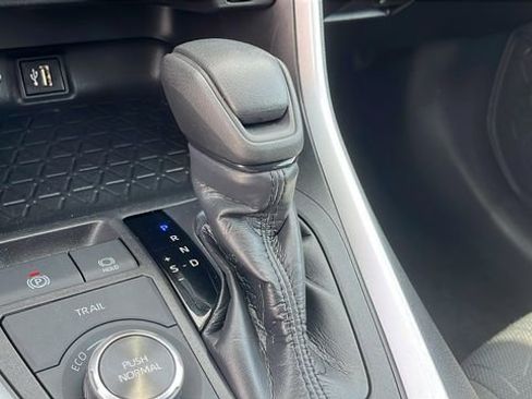 Used 2024 Toyota RAV4 XLE image 18