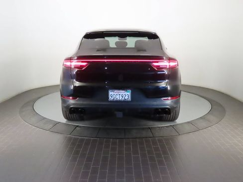 Certified 2023 Porsche Cayenne Coupe AWD/4WD image 6