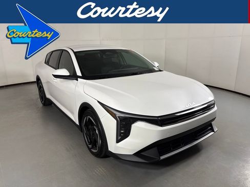 New 2026 Kia K4 GT-Line Turbo FWD image 1