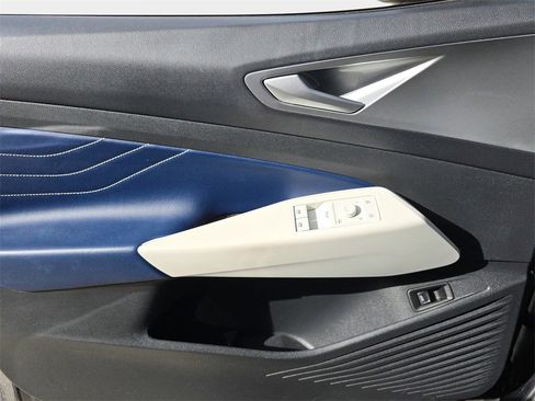 Used 2023 Volkswagen ID.4 Pro S image 22