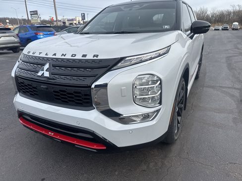 Used 2023 Mitsubishi Outlander Ralliart image 10