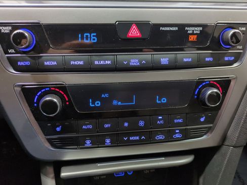 Used 2015 Hyundai Sonata FWD image 23