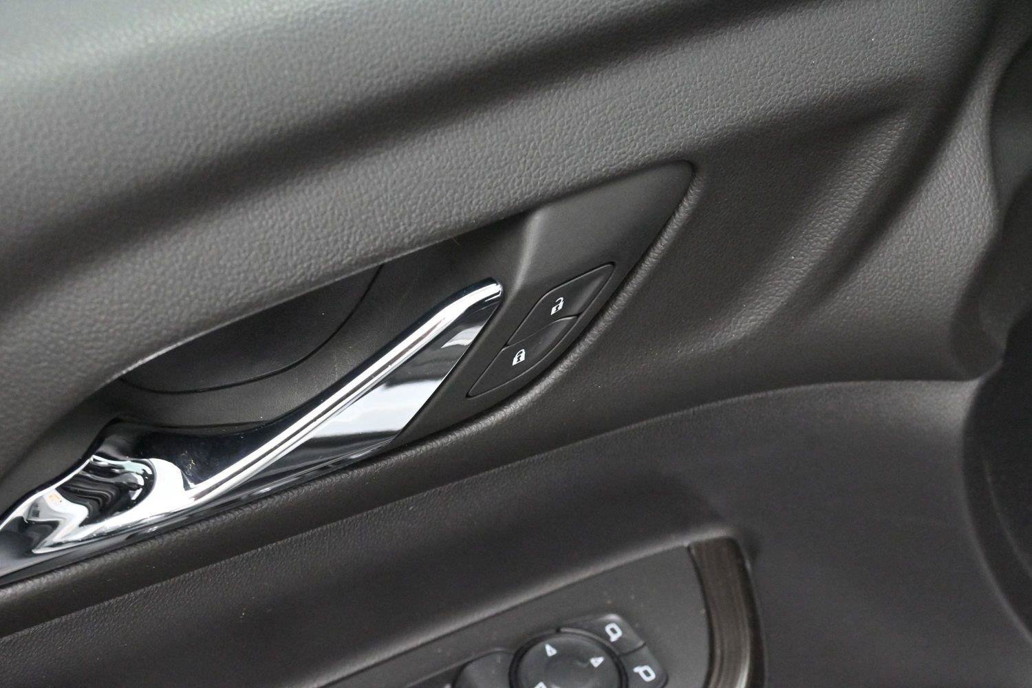 Used 2023 GMC Acadia SLT w/ LPO, Floor Liner Package AWD/4WD image 10