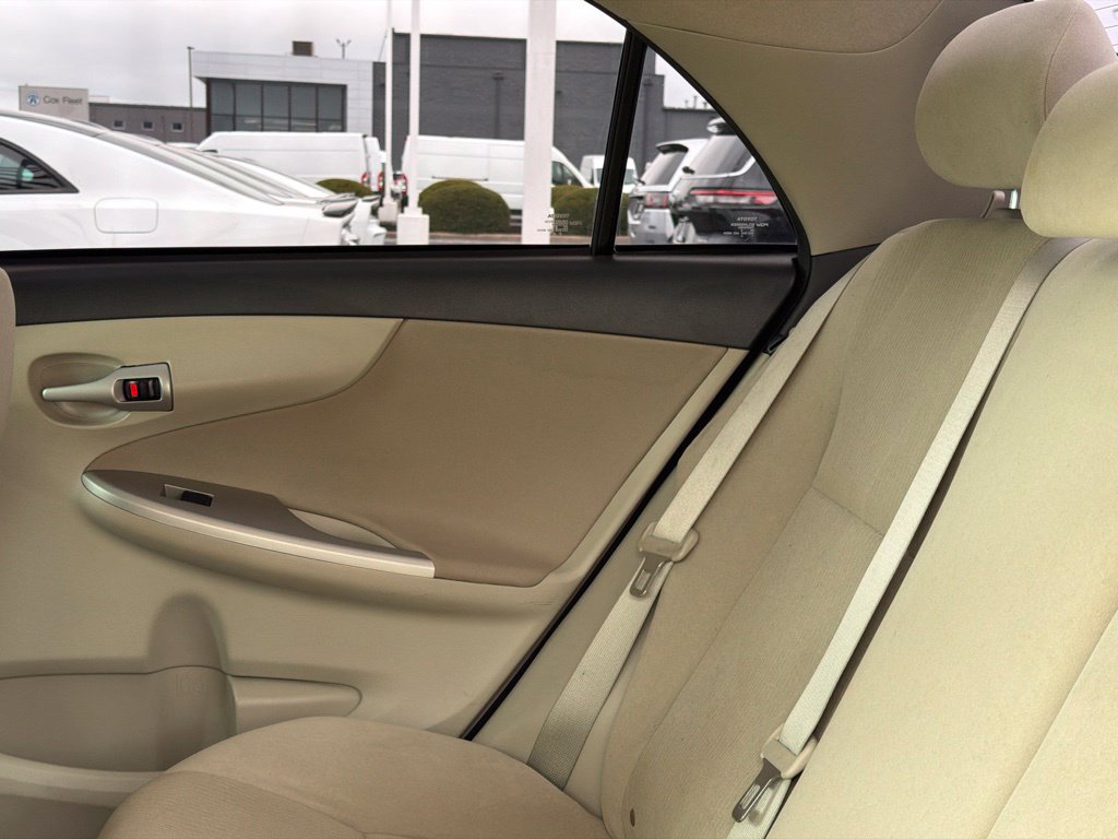 Used 2012 Toyota Corolla LE w/ Premium Pkg FWD image 14