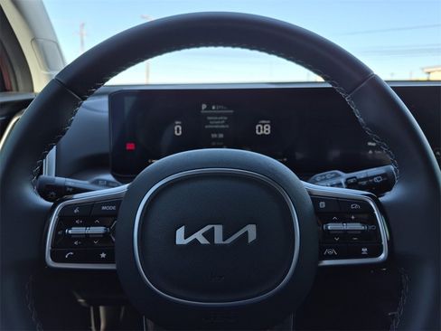 Used 2025 Kia Sorento S w/ Panoramic Sunroof Package image 18