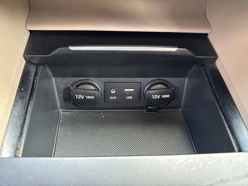 Used 2018 Hyundai Elantra Value Edition FWD image 24