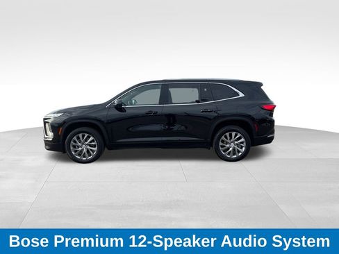 Used 2025 Buick Enclave Preferred image 3