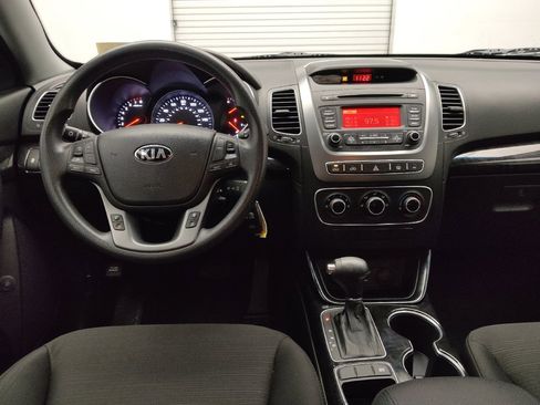 Used 2014 Kia Sorento LX image 22