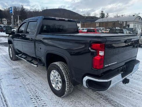 Used 2024 Chevrolet Silverado 2500 LT AWD/4WD image 10