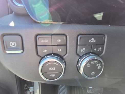 New 2026 GMC Sierra 1500 SLE w/ X31 Off-Road Package image 24