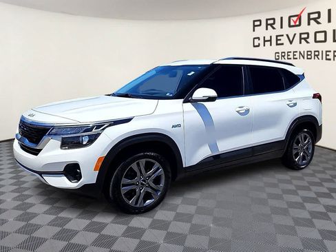Used 2023 Kia Seltos S w/ Navigation Package AWD/4WD image 4
