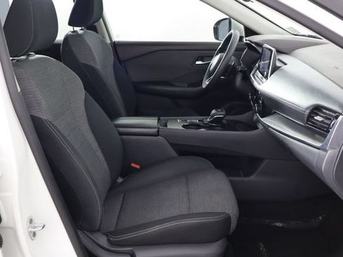 Used 2023 Nissan Rogue SV FWD image 18